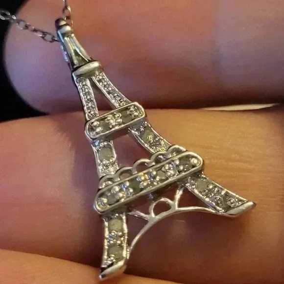1/10 CTTW Diamond Pendant Silver 925 Eiffel Tower Necklace on Vtg 925 Chain 18" - Picture 3 of 7